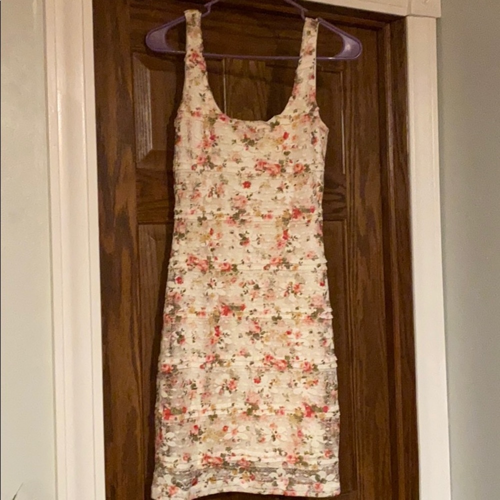 Soprano women’s floral dress